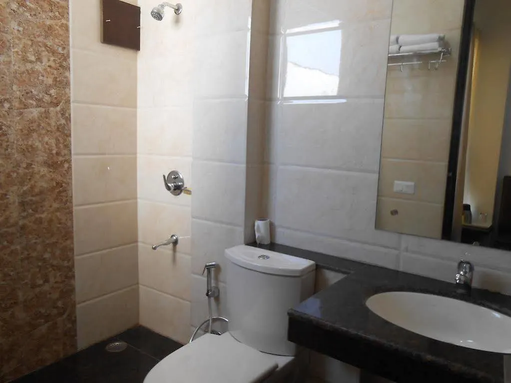 Hotel Madhushrie Агра