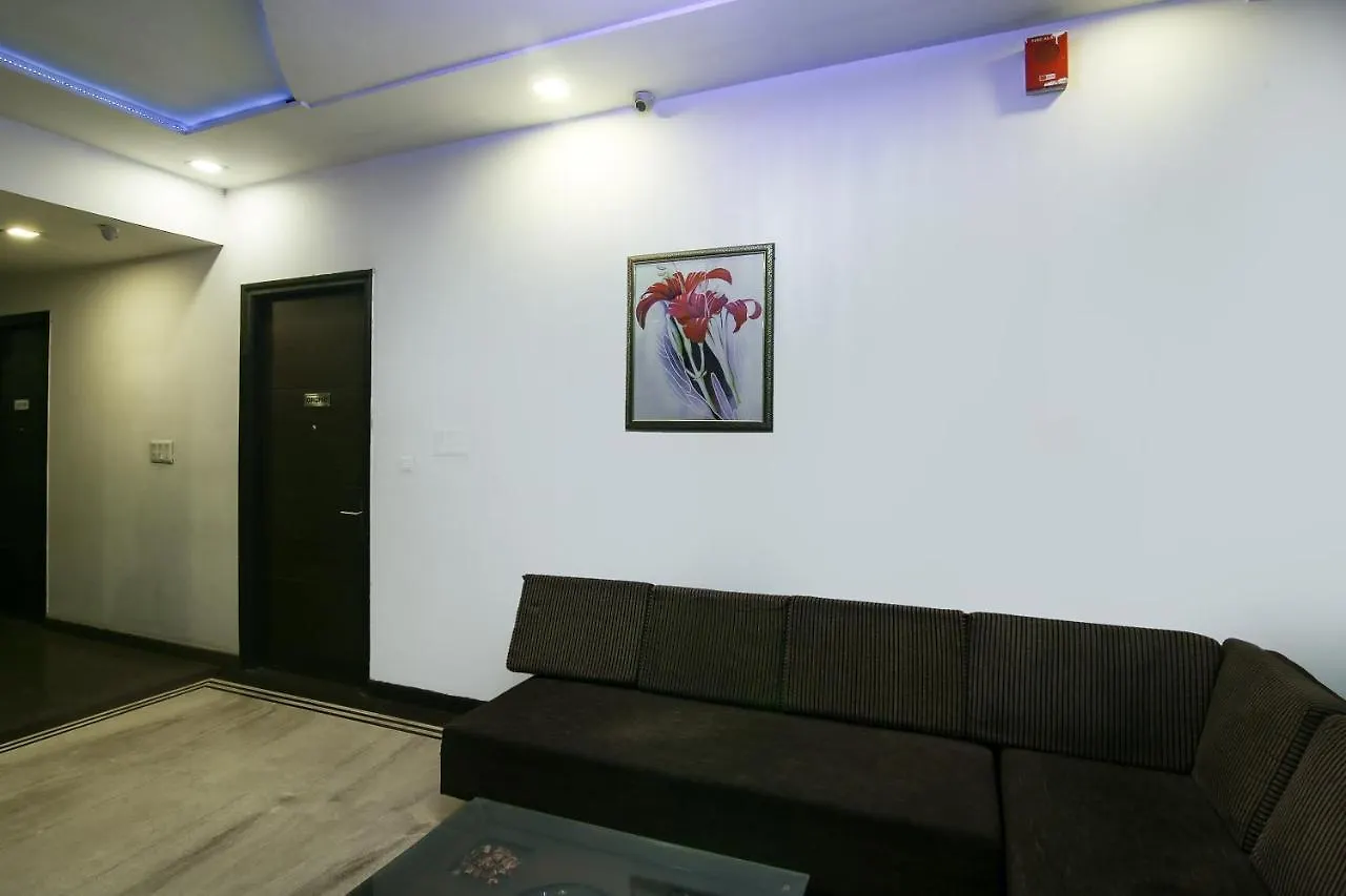 Hotel Madhushrie Агра 3*,