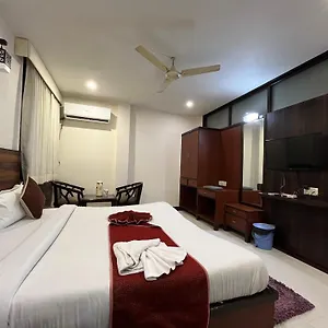 Hotel S R Palace